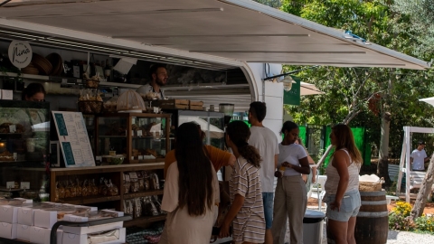 עגלת קפה נינה חגור2.jpg